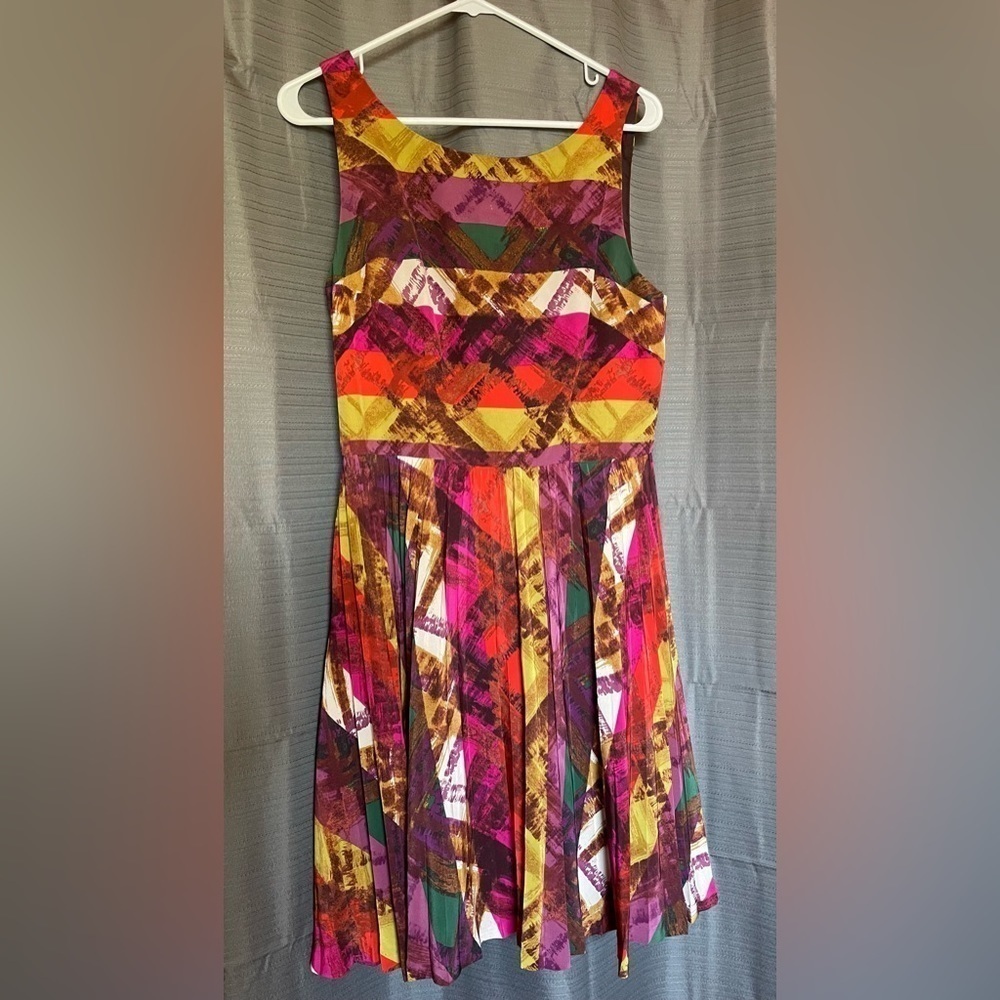 Trina Turk silk dress. Wow!   Perfect for bridal shower, wedding, date night